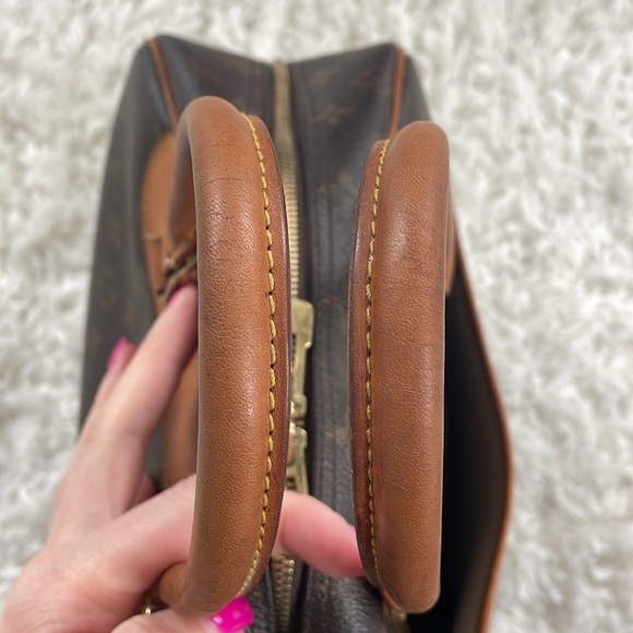 Louis Vuitton Brown Monogram Deauville Bag - Picture 12 of 16